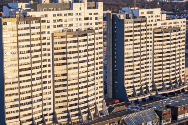 Columbus Center residential skyscrapers, over 550 apartments, some luxurious condominium, over 80