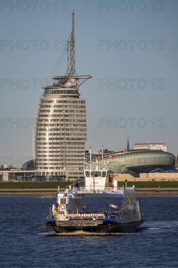 Weser ferry, ferry Nordenham, in the mouth of the Weser, connects Bremerhaven with Nordenham in
