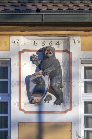 Bear with shield, the coat of arms of the Lords of Egloffstein, from 1664, at the former district