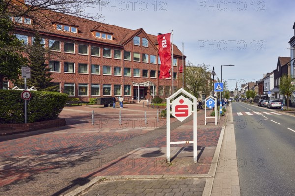 Sparkasse Schwelm-Sprockhövel, savings bank branch, advertising flags on flagpoles, advertising