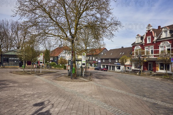 Niedersprockhövel church bus stop, bus platform, general architecture, houses, residential