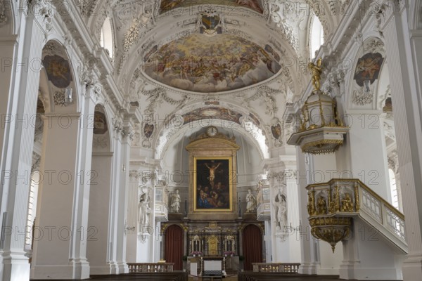 Altar and vaulted ceiling with frescoes, baroque, parish church of St. Quirinus, former monastery