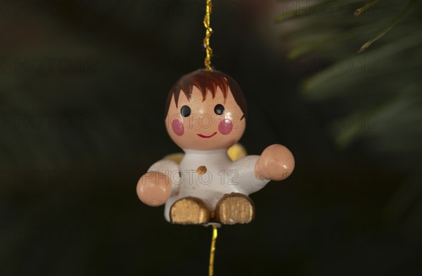Interior view, close-up, angel, angel figurine, Christmas tree decoration, Christmas decoration,