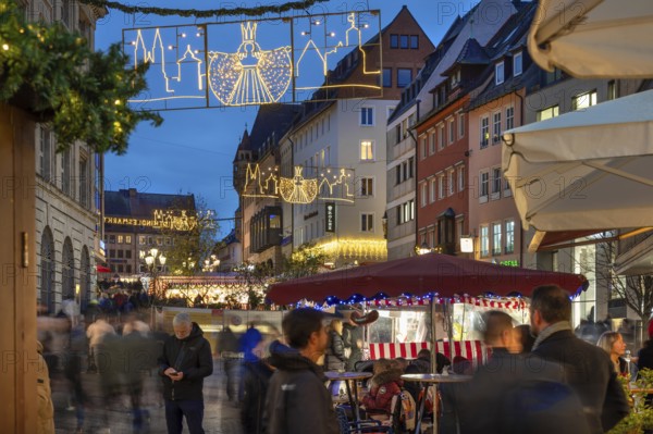 Christmas decorations and stalls on their way to the Nuremberg Christmas Market, Königstraße,