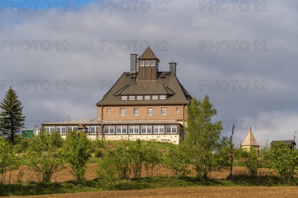 Restaurant und Bergbaude Schwartenberghaus, Schwartenberg, ridge trail through the Ore Mountains,