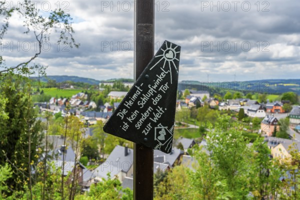 Idiom on the theme of home on a slate, mining relic Binge, health resort and toy village Seiffen,