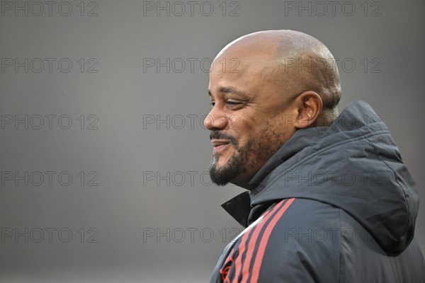 Coach coach Vincent Kompany FC Bayern Munich FCB portrait smiling Voith-Arena, Heidenheim,