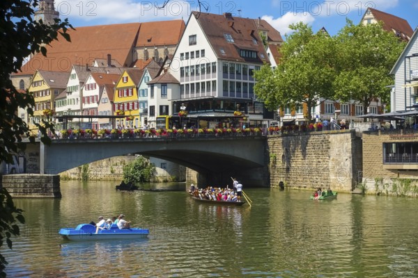 Eberhardsbrücke, Neckar bridge, river, flowing water, old town on the left back, houses, poking