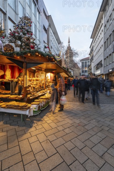 Stuttgart 2025 Christmas market: festive lights, inviting stands, mulled wine, traditional treats