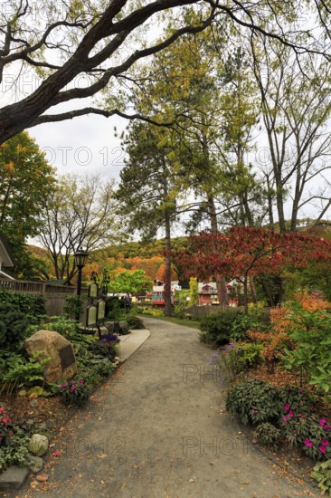 Flower Bridge, Bridge of Flowers, Garden Walk, Fall Leaves, Indian Summer, Mohawk Trail Scenic