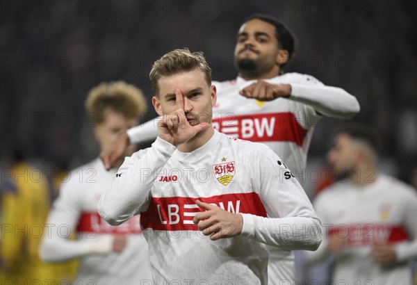 Goal celebration Maximilian Mittelstädt VfB Stuttgart (07) Lorenz Assignon VfB Stuttgart (22)
