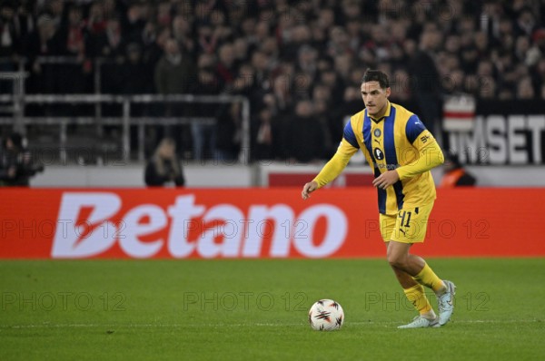 Itai Ben Hamo Maccabi Tel-Aviv FC (41) Action on the ball in the background perimeter advertising