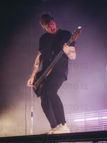 Bass player Pascal Theisen from Emil Bulls live on X-Mas Bash Tour 2025 at Huxley's New World in