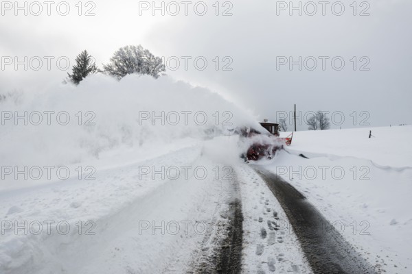 Snowplow and snowy road, Hofsgrund, Schauinsland, Black Forest, Southern Black Forest,