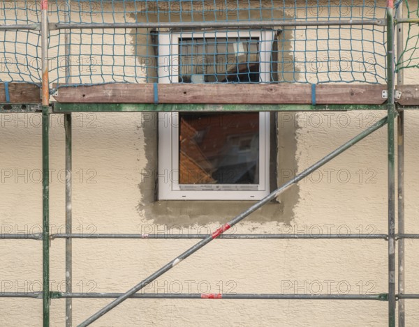 Energetic renovation of an apartment building, renovation of an old building, thermal insulation,