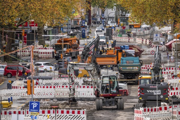 Large-scale construction site on Alleestrasse in downtown Bochum, road construction, construction