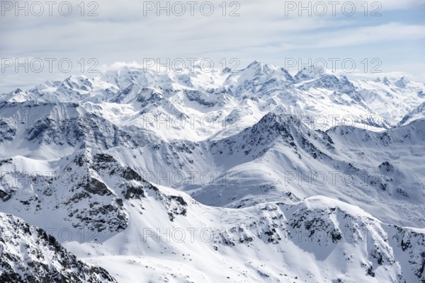 View of mountain panorama, mountain landscape in winter, Albula Alps, Rhaetian Alps, Graubünden,