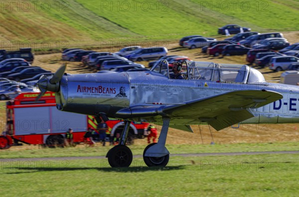 A Pilatus P-2 from Pilatus Flugzeugwerke AG with registration D-ETHN during a flight demonstration