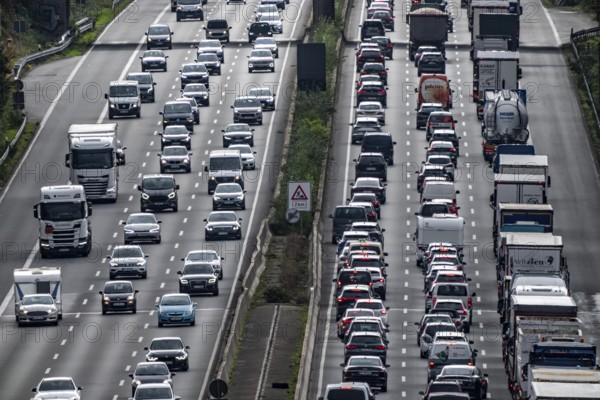 Traffic jam on the A3 motorway between the Hilden junction and the Mettmann junction, view to the