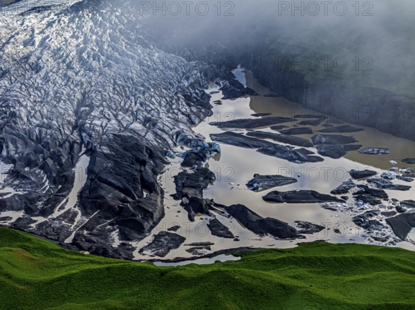 Ice floes, glacier, glacier tongue, glacier lake, sunny, cloudy, morning mood, mountains,
