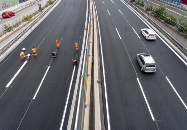 Rehabilitation of the A52 motorway near Essen, an 8 km long section between the Essen-Kettwig