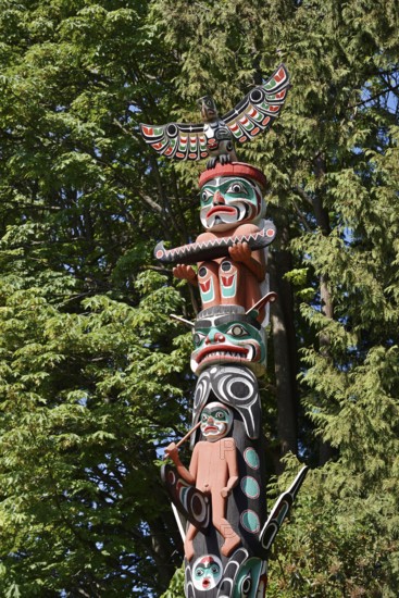Totem Pole, Ga'akstalas Totem Pole, Stanley Park, Vancouver, British Columbia, Canada