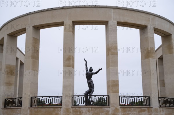 Bronze statue The Spirit of American Youth Rising from the Waves by Donald De Lue Military