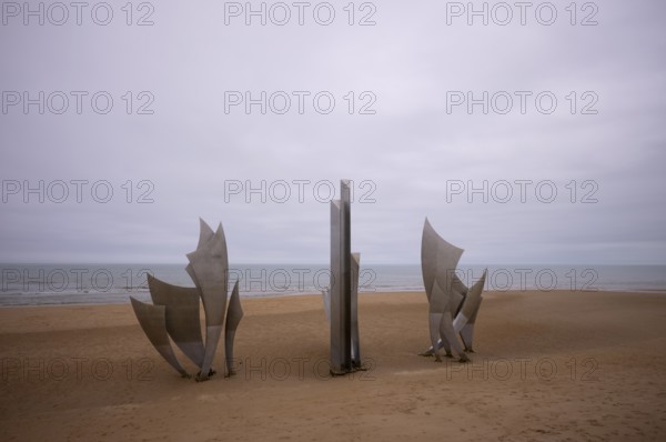 Les Braves, monument to Anilore Banon, polynational memorial to the Second World War, Omaha Beach,
