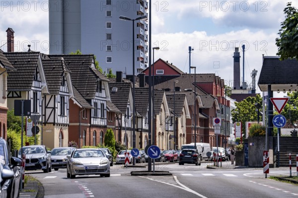 Residential buildings, on Nobelstrasse, in the Wiesdorf district, in Leverkusen, Bayer AG's Plant