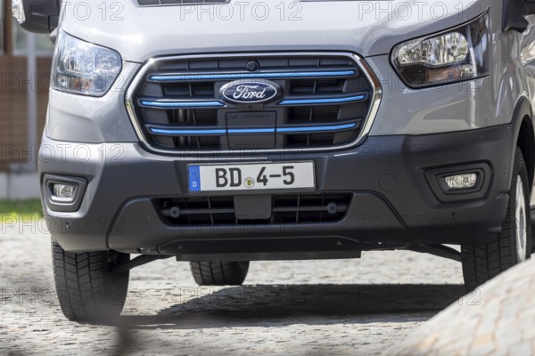 Authority licence plate. The licence plate BD stands for BundesDienst. This vehicle with the