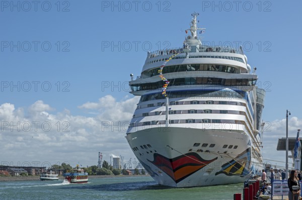 Cruise ship AIDA mar moored at the quay wall, Warnow, Warnemünde, Rostock, Mecklenburg-Vorpommern,