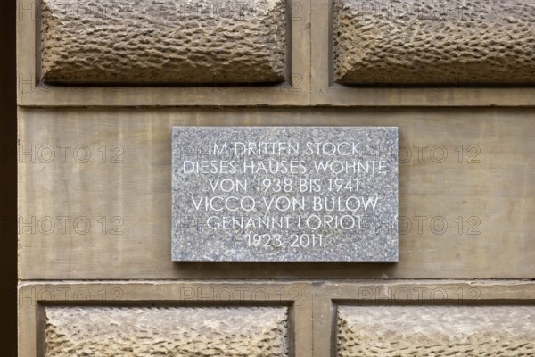 Loriot memorial with pug. In memory of Vicco von Bülow, who began his career in Stuttgart.