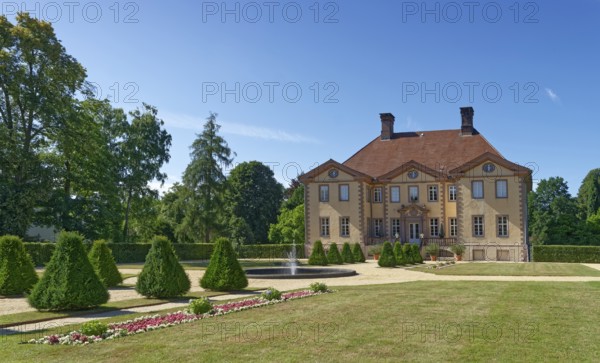 Schieder Castle, with the castle garden on the south side, was built at the beginning of the 18th
