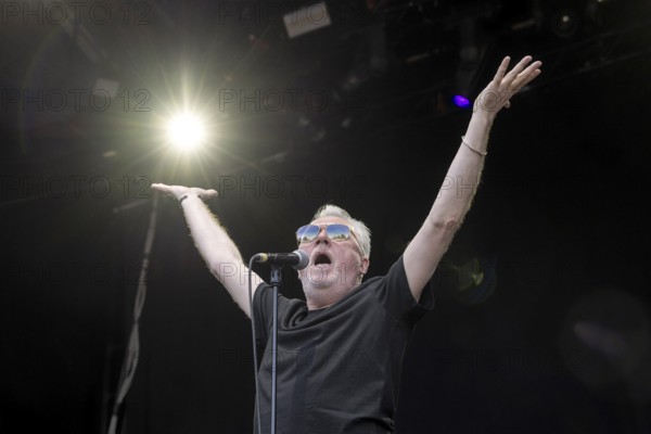 Paul McLoone, Singer, The Undertones, punk rock band, Northern Ireland, open air at the Citadel