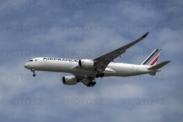 Aircraft Air France, F-HUVO, Airbus A350-900