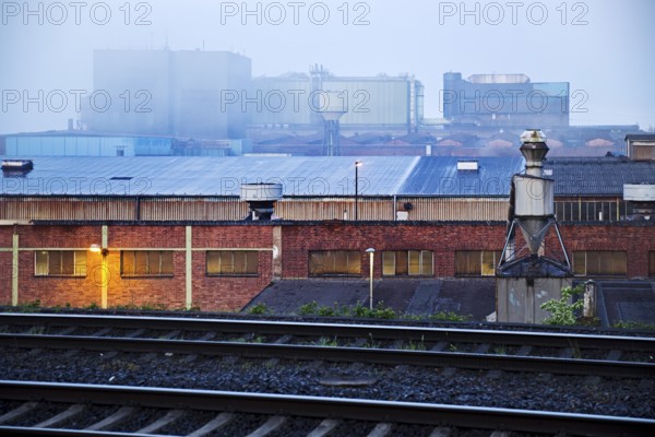 Deutsche Edelstahlwerke early in the morning with fog, Witten, Ruhr area, North Rhine-Westphalia,