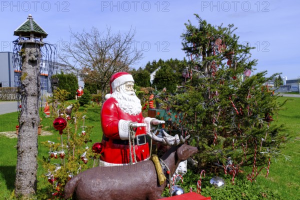 Christmas decorations, Christmas tree decorations manufacturer, glassblower, Neuhaus am Rennsteig,