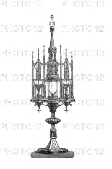 Religious objects of worship, monstrance, precious liturgical display device decorated with gold