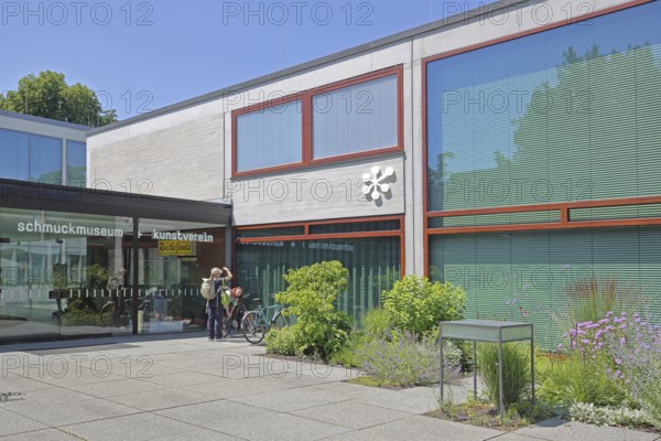 Entrance to the Jewellery Museum, modern building with inscription, art society, Reuchlinhaus,