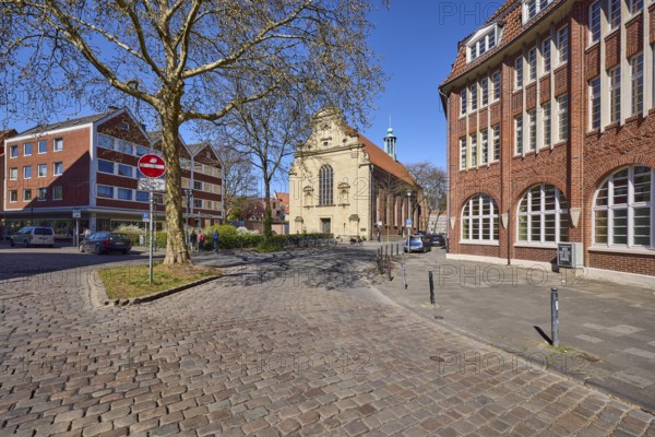 Observant Church, Protestant University Church, Institute of Sinology and East Asian Studies,