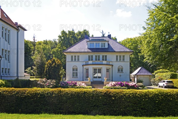 Residential building, Large house, Classical architecture, Spa architecture, Ostseeallee 28,