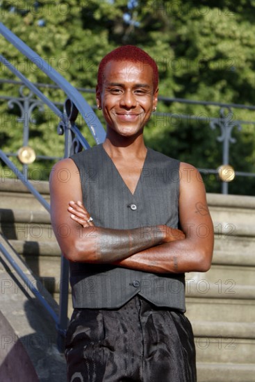 Tarik Tesfu arriving for Charles Gounod's Roméo et Juliette after William Shakespeare at the
