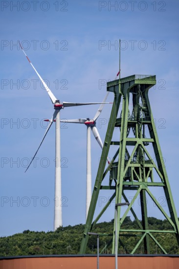 Structural change, headframe of the former Lohberg colliery in Dinslaken, 70 metres high, wind farm