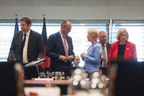 Lars Klingbeil (SPD, Vice-Chancellor and Federal Minister of Finance), Friedrich Merz (CDU, Federal