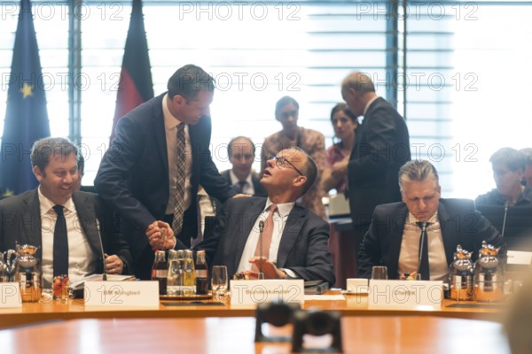 Lars Klingbeil (SPD, Vice-Chancellor and Federal Minister of Finance), Olaf Lies (SPD, Minister