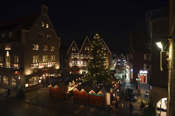 Atmospheric view of the Christmas market at the Kiepenkerl in Münster shortly in front of the