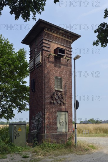 Old transformer station... Mönchengladbach Hilderath (North Rhine-Westphalia) was converted into a