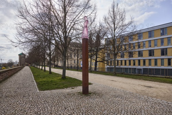 Mechthild von Magdeburg, sculpture, transparent plastic, sculptor Susan Turcot, lawn, bare winter