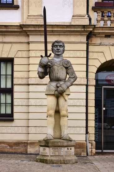 Roland figure, sculptor Martina Seffers, historic city centre, sandstone building, façade, diffuse