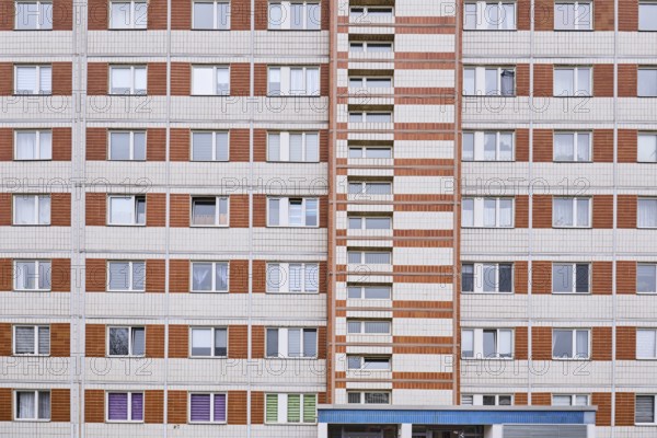 High-rise building, residential building, facade, window, diffuse light, Lumumbastrasse, Magdeburg,